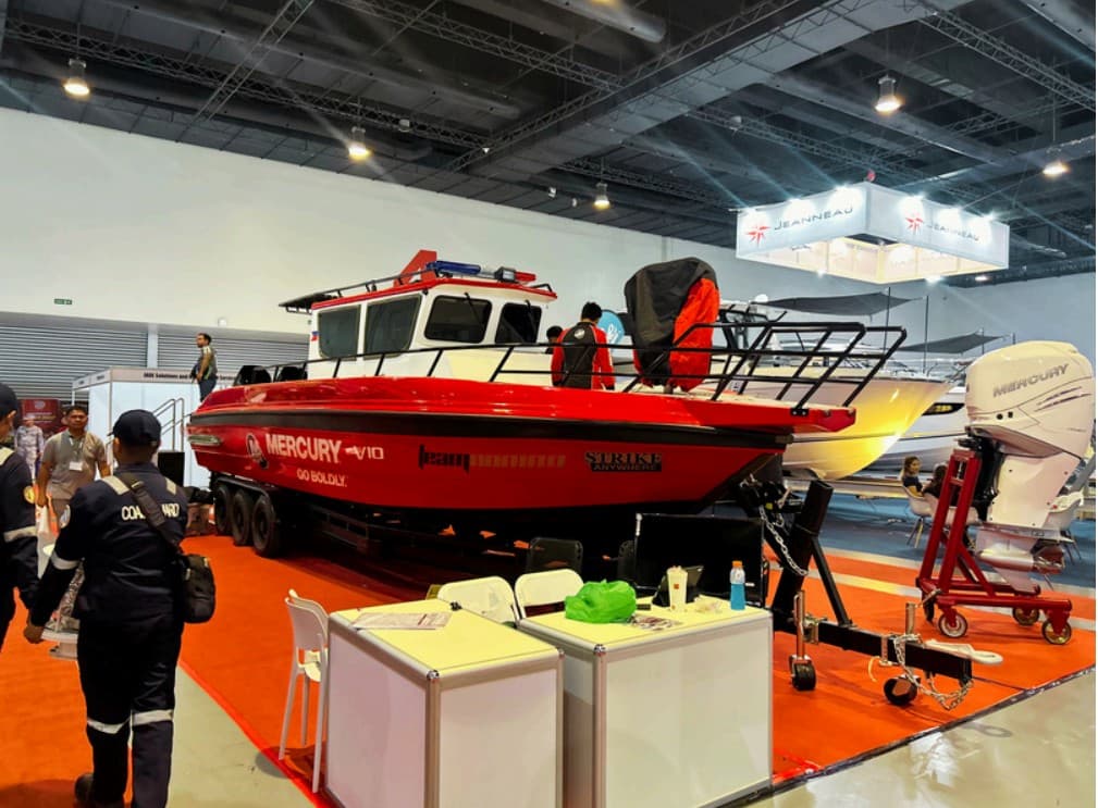 Powerboat and marine exhibits on the expo floor